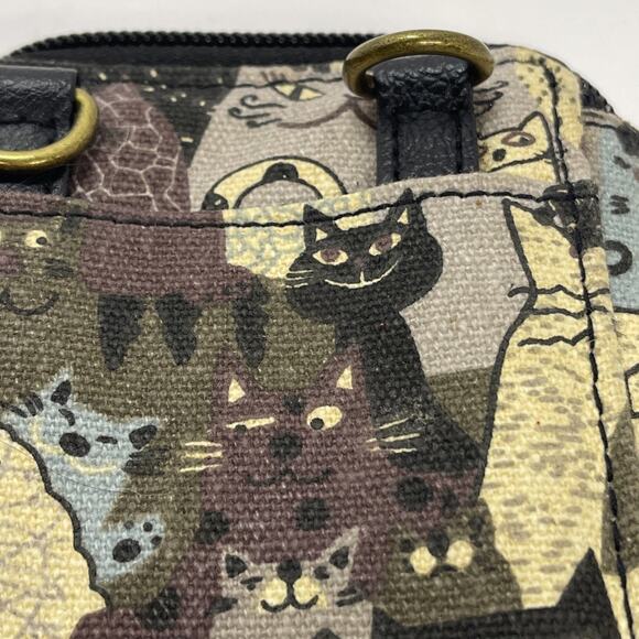 Unionbay Zip Around Bifold Wallet Cat Design w/ Wrist Strap - Picture 5 of 12